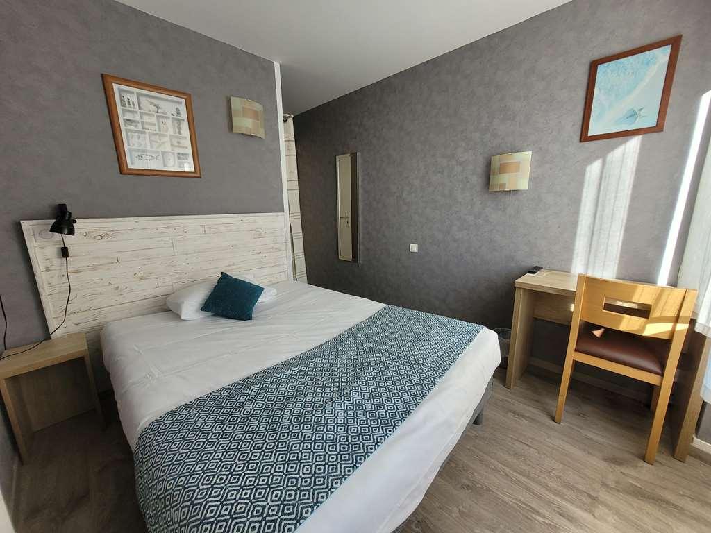 Brit Hotel Des Halles Concarneau Quarto foto