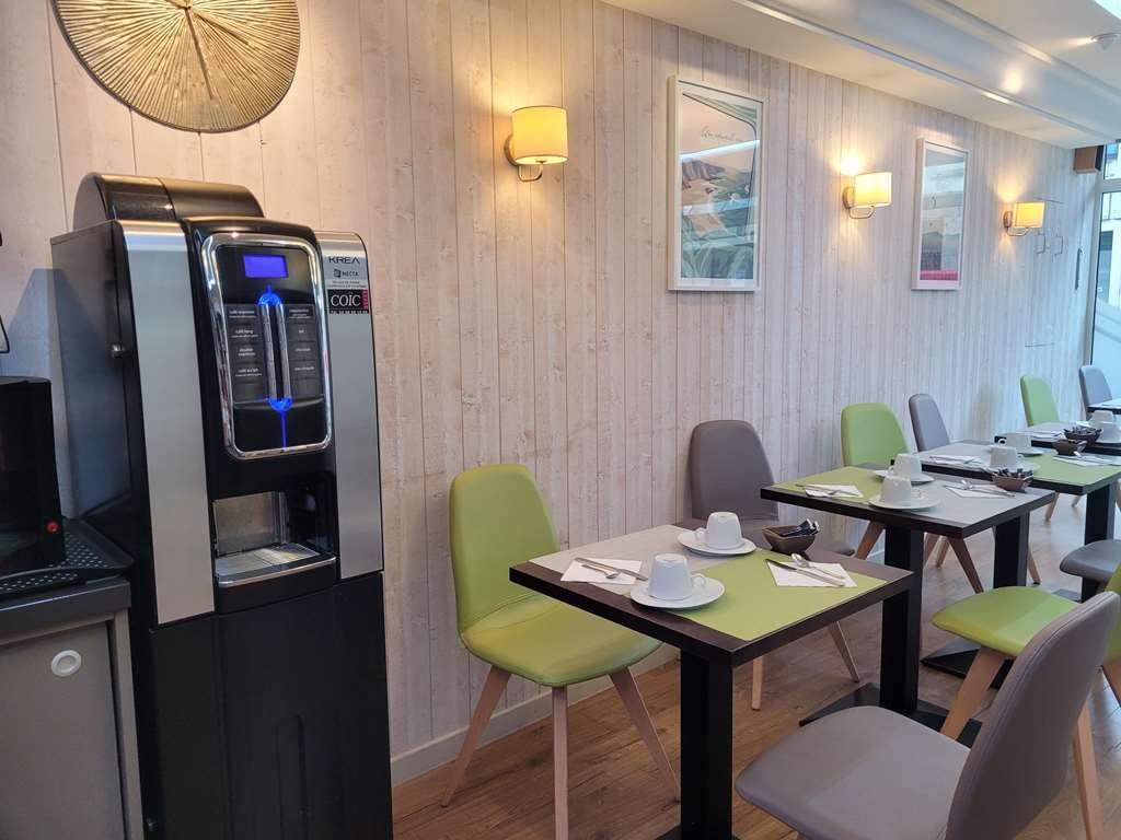 Brit Hotel Des Halles Concarneau Restaurante foto