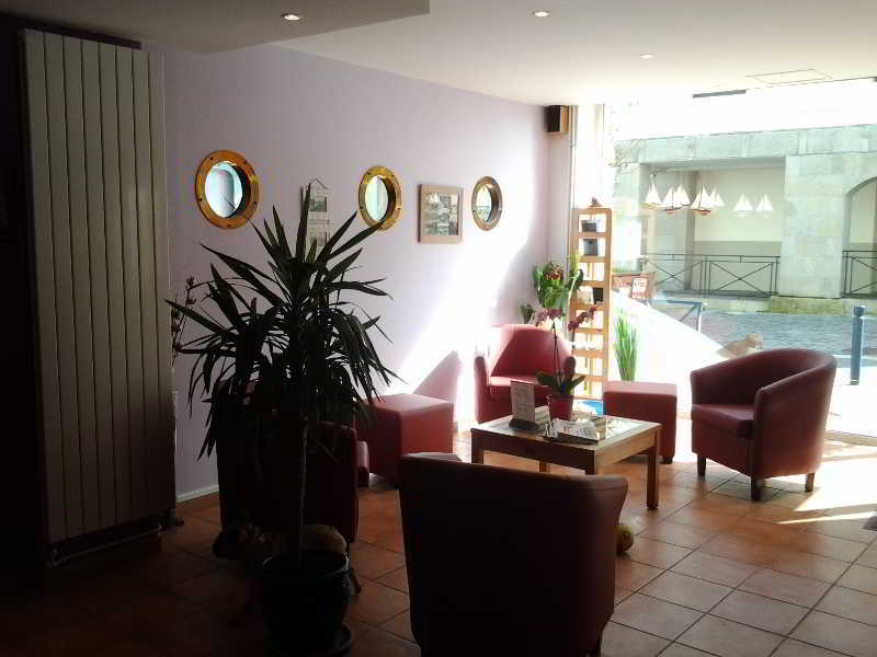 Brit Hotel Des Halles Concarneau Exterior foto